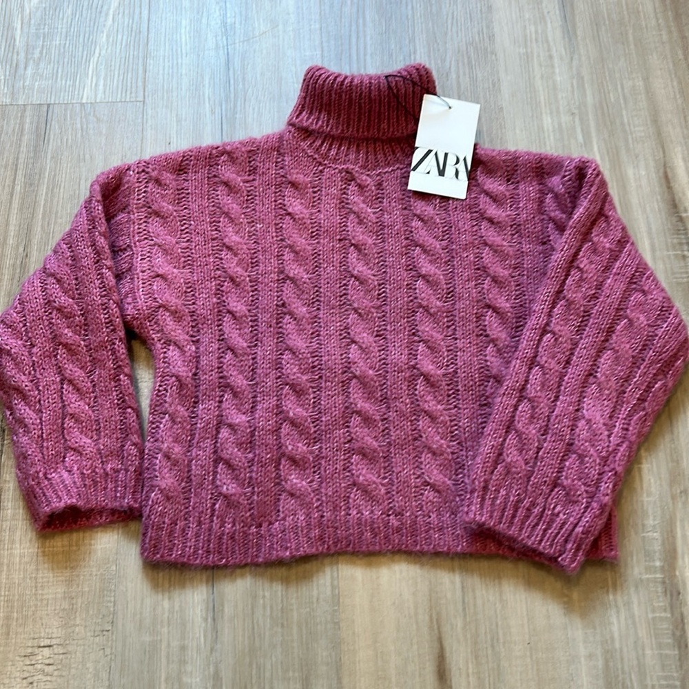 •NWT Zara Girls Cable Knit Sweater size 8/9•